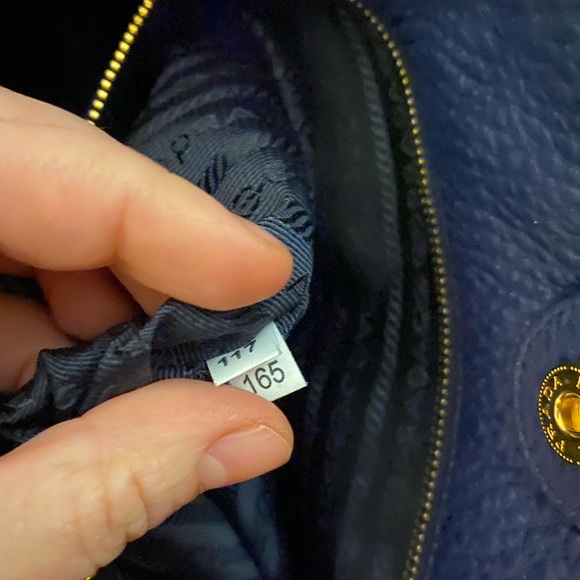 PRADA Vitello Phenix Tote Navy Blue - Picture 9 of 11